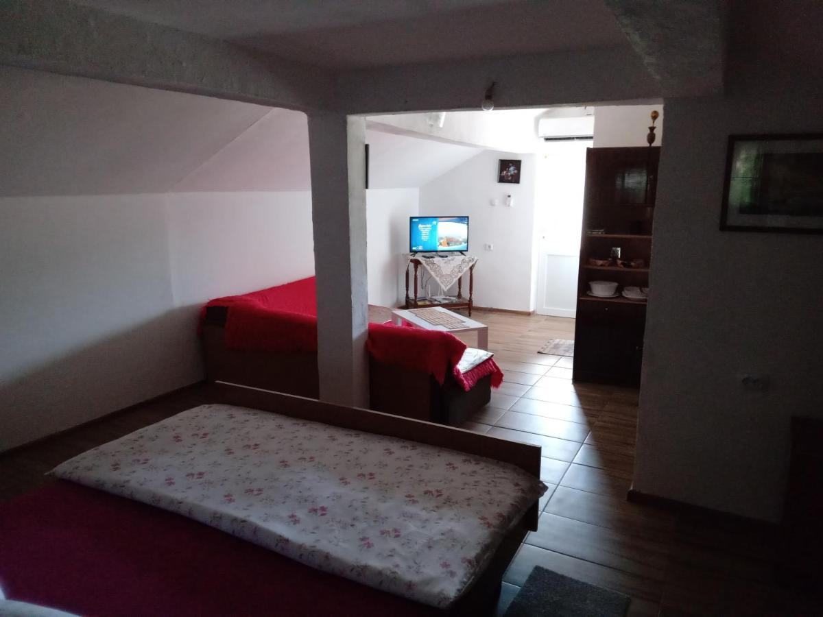 Gm - Studio Apartment Требине Екстериор снимка